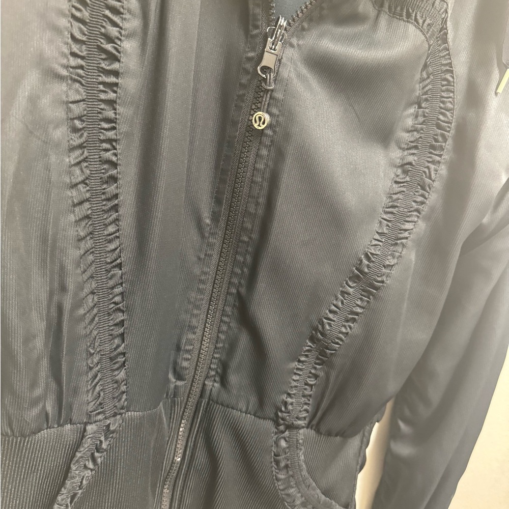 Lululemon studio tech jacket - Picture 8 of 8
